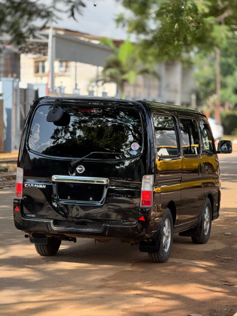 NISSAN CARAVAN IT