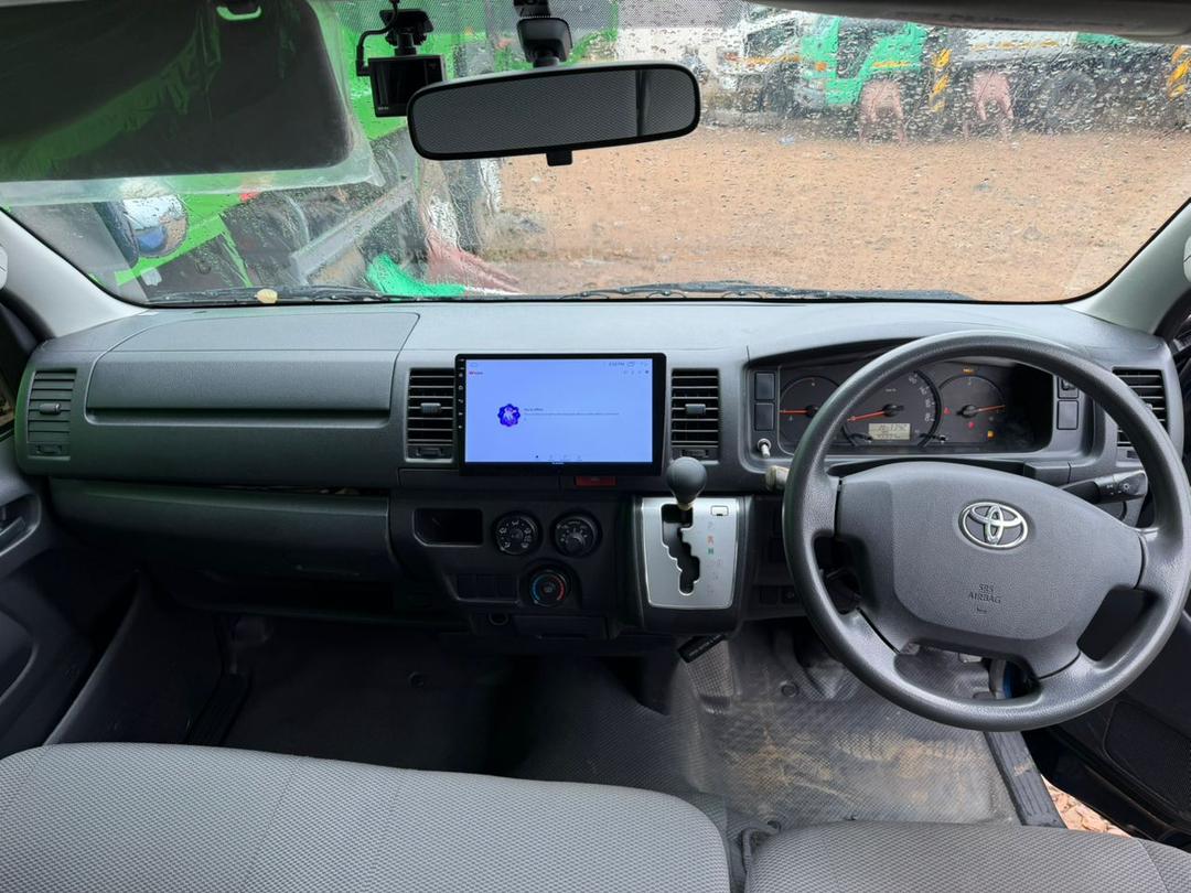 TOYOTA QUANTUM IT