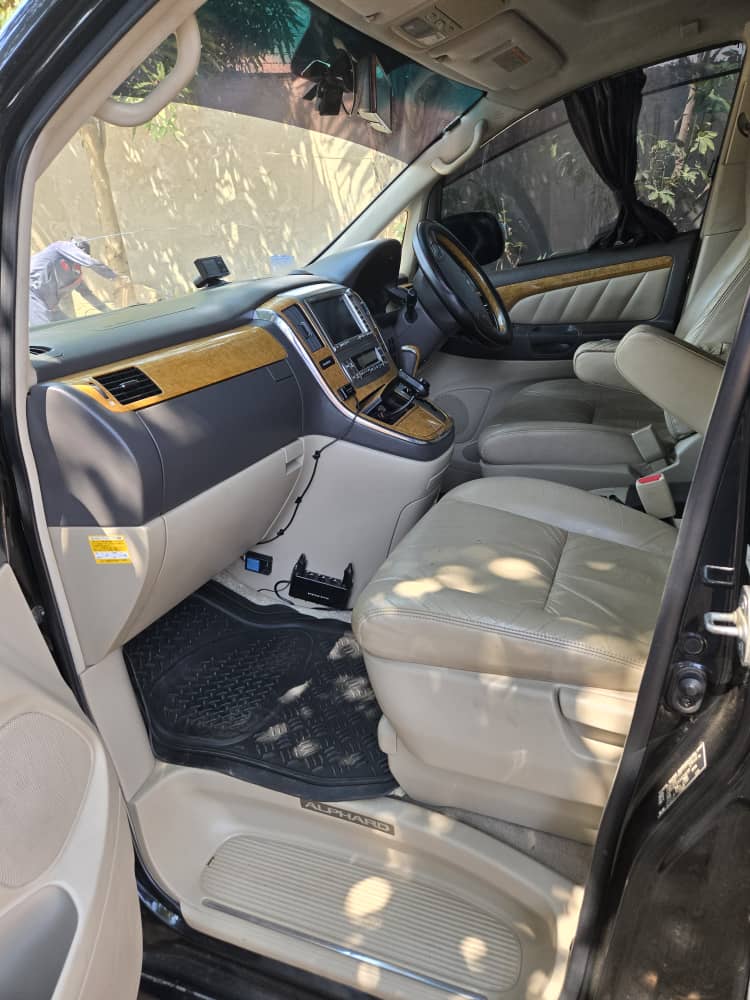 TOYOTA ALPHARD