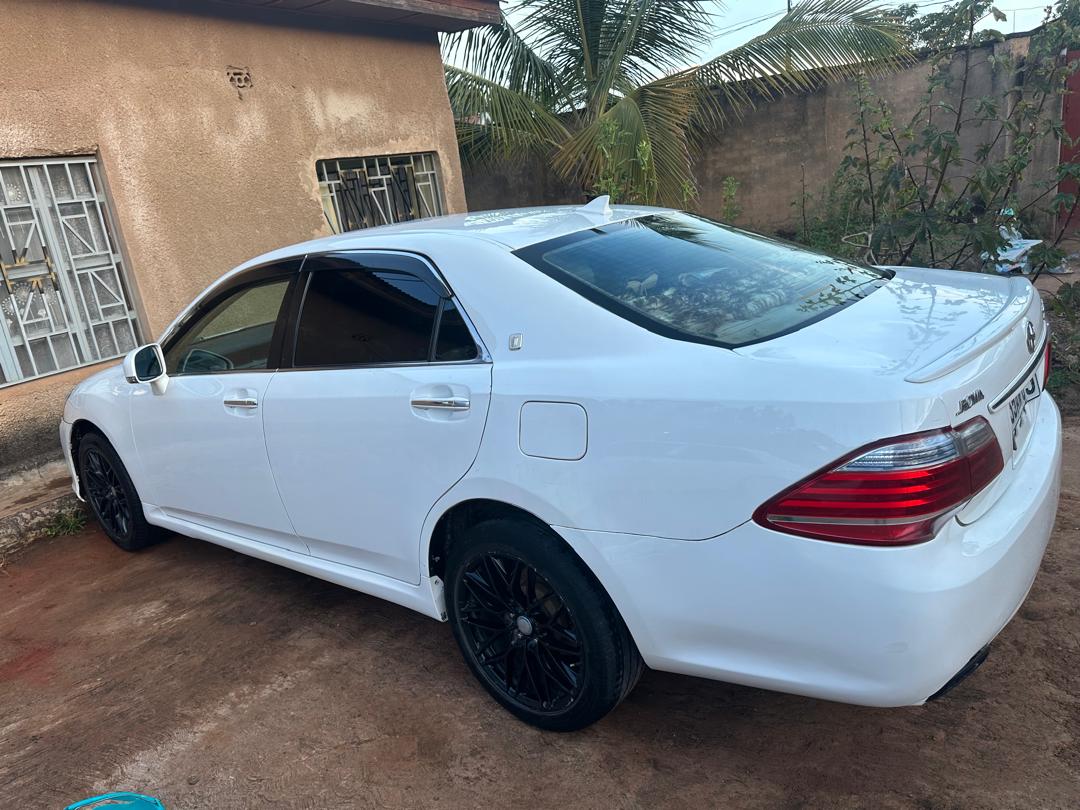 TOYOTA CROWN ROYAL NOUVEAU MODELE