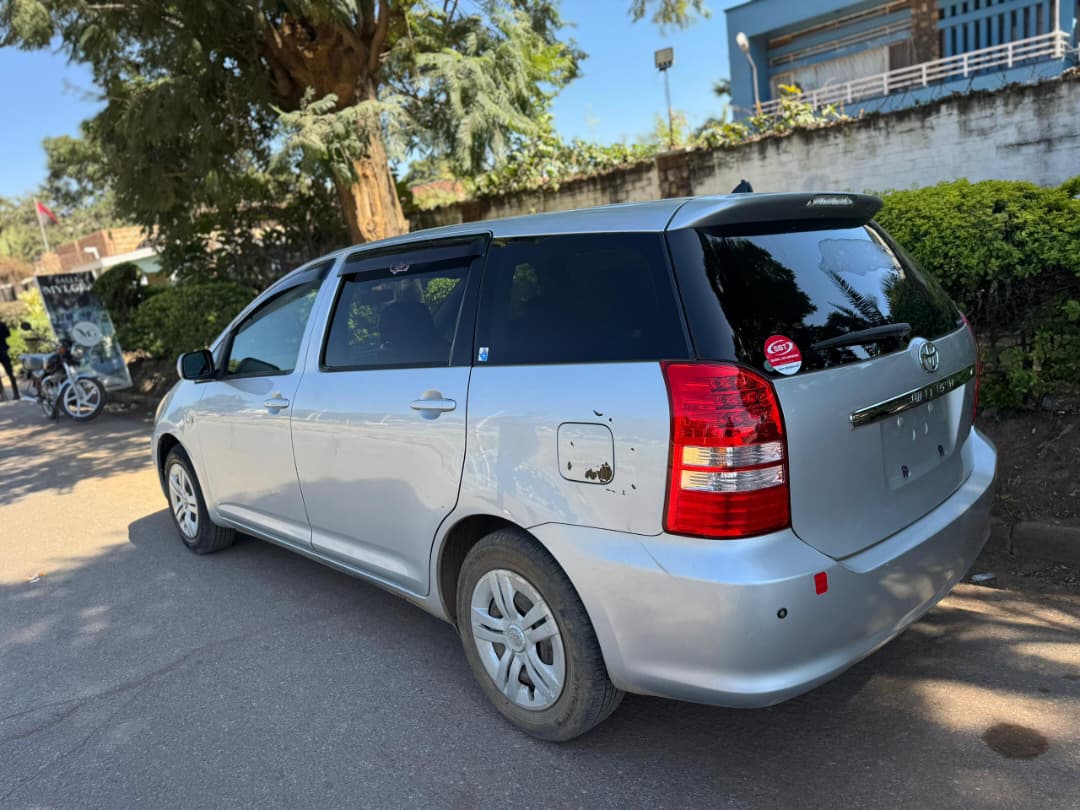 TOYOTA WISH
